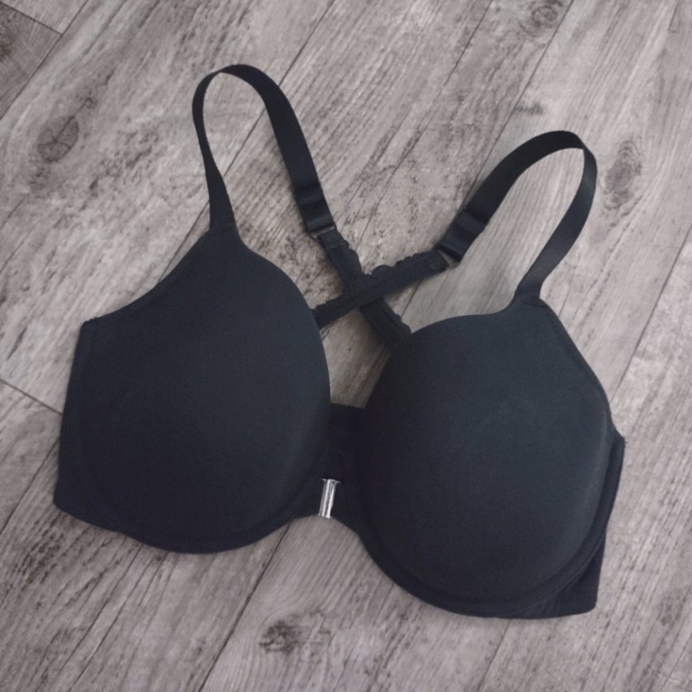 EUC Cacique front closure plunge bra
